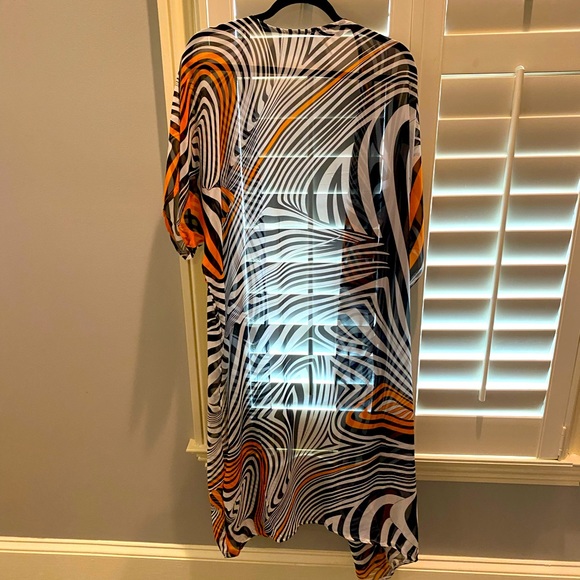 NEVER BEEN WORN sheer jacket/cover up - Picture 4 of 4